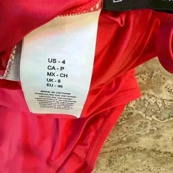 NWT La Blanca Island Goddess One-Piece Swimsuit white and red size 4 - Picture 4 of 8